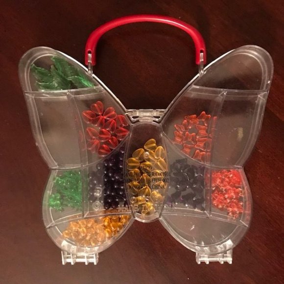 Butterfly and Oval Multi Compartment Clear Plastic Handled Bead Cases - Picture 2 of 4